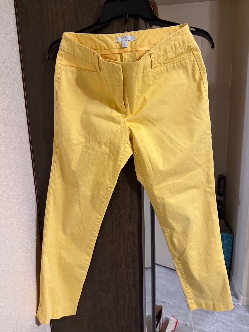 New York & Company Yellow Women' Cotton Capri Pants